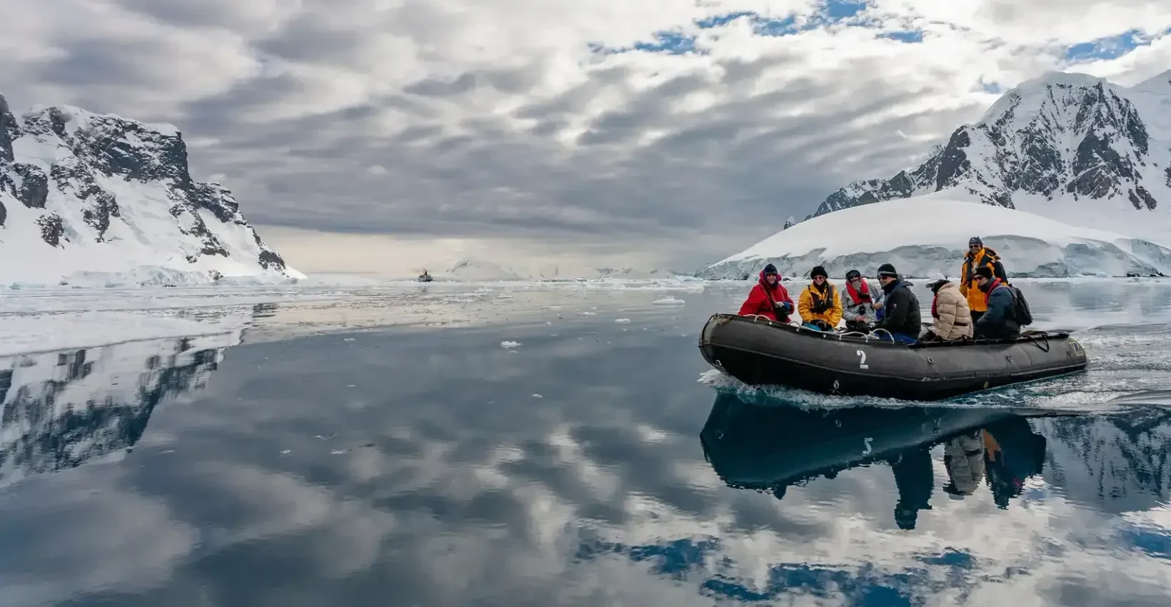 adventure-tourists-pleneau-bay-lamaire-channel-2026-01-09-10-25-26-utc-e1781705334838